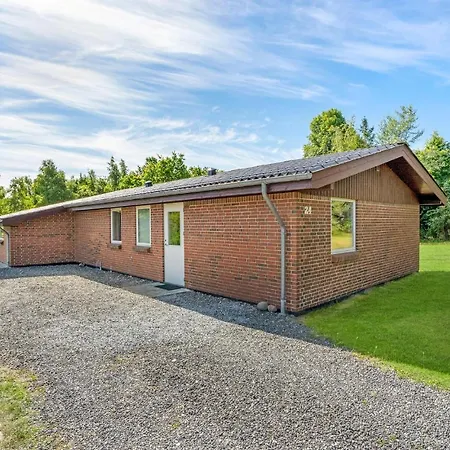 4 Bedroom Awesome In * Ebeltoft